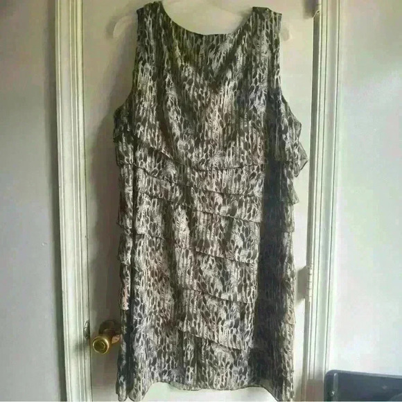 Connected.  Size 22W. Flapper.  Semi Sheer Lined Tiered Dress. Sleeveless. - Picture 5 of 5